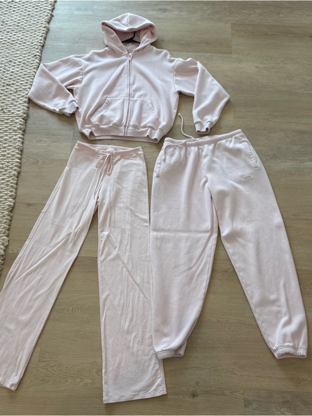 SKIMS Baby Pink 3 Piece Matching Set - Picture 2 of 7